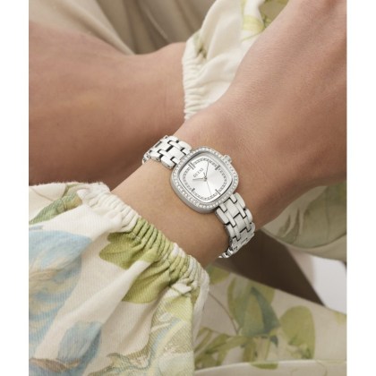 roloi-guess-asimi-atsalino-mprasele 4